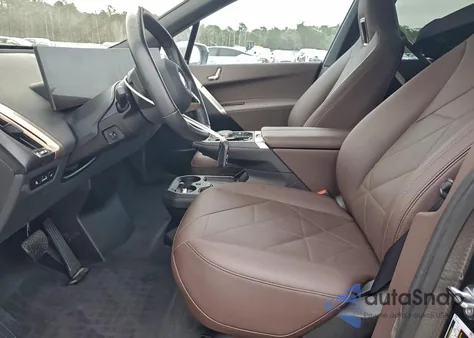 2022 BMW Ix xDrive50 z USA, uszkodzony, nr VIN WB523CF09NCK47835